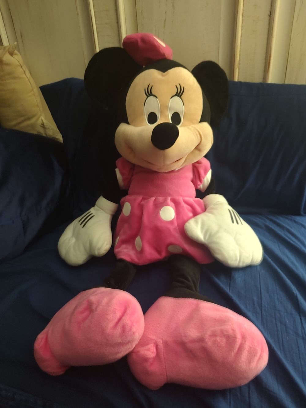 Disney Minnie Mouse Plush Doll in Pink and White